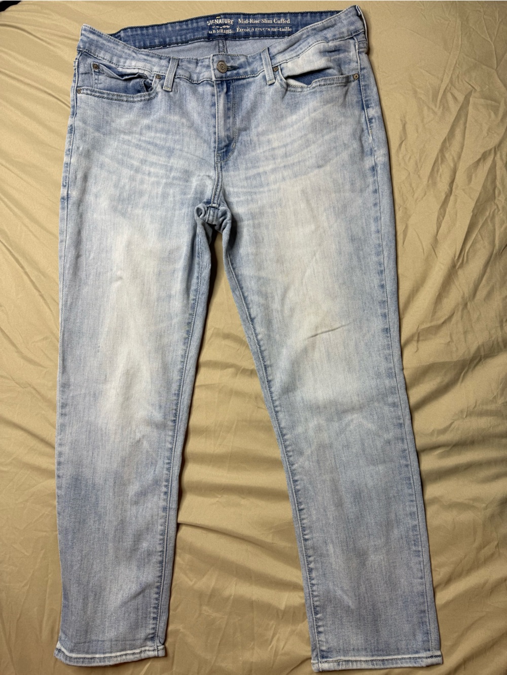 Levi Signature Light Blue Mid-Rise Slim Cuffed Denim Jeans W34